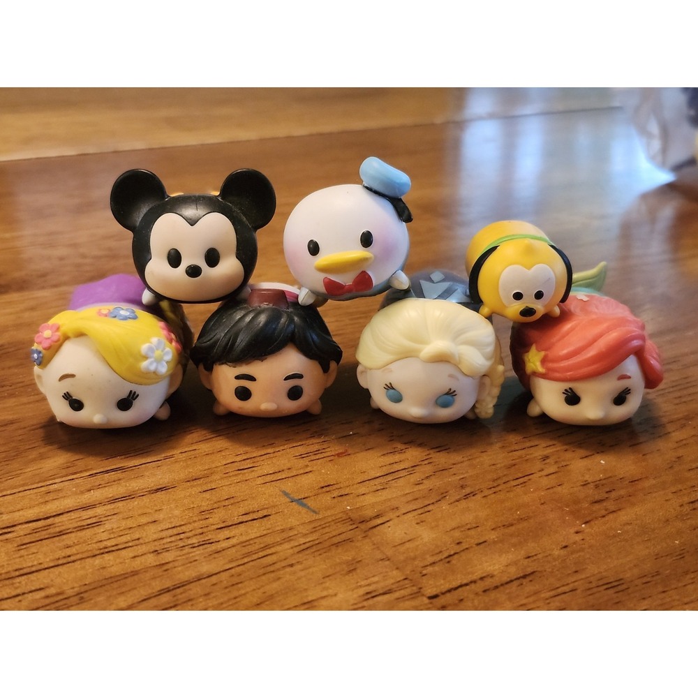 Disneh tsum tsum vinyl lot Of 7 Rapunzel Sleeping Beauty Snow White Ariel Mickey
